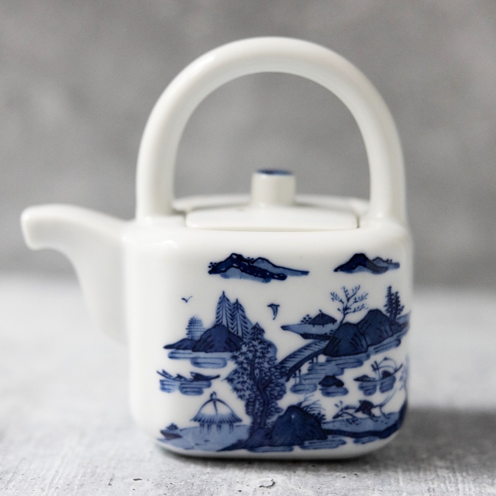 Mini blue white chinoiserie porcelain ceramic square teapot unmarked small